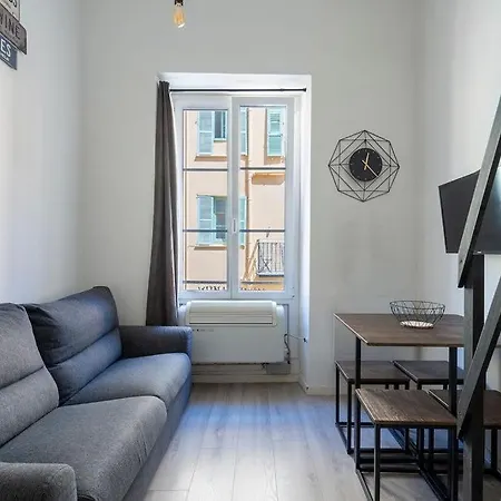 Unique 2 Biens En 1, Clim, Moderne, A 300m Niza