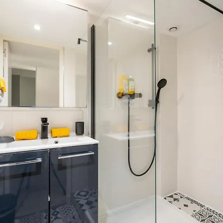 Unique 2 Biens En 1, Clim, Moderne, A 300m شقة نيس