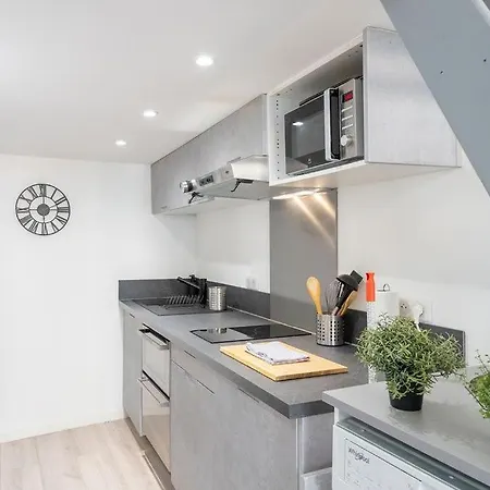 شقة Unique 2 Biens En 1, Clim, Moderne, A 300m